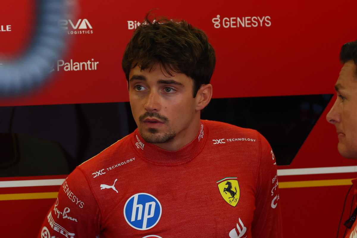 Charles Leclerc oltre al danno la beffa